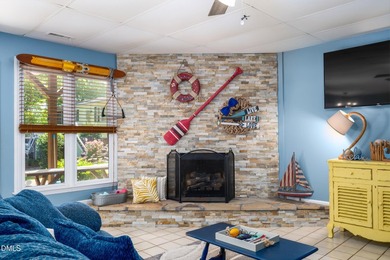This WATERFRONT retreat on beautiful Badin Lake is the perfect - photo 24