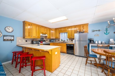 This WATERFRONT retreat on beautiful Badin Lake is the perfect - photo 25