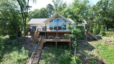 Tucked into a quiet Lake Hamilton cove with 110 feet of deeded - photo 26