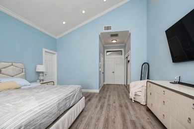 Rare Lakefront Opportunity in Glen Oaks at Colonnade! Situated - photo 27