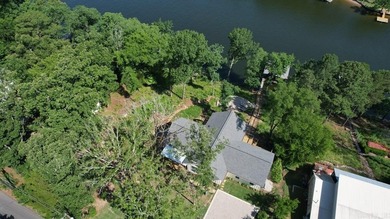 Tucked into a quiet Lake Hamilton cove with 110 feet of deeded - photo 28