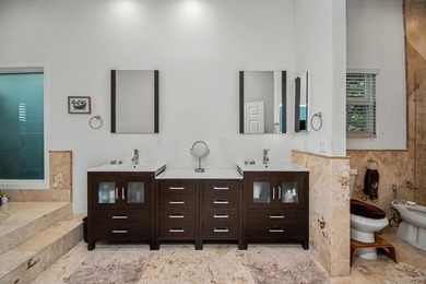 Rare Lakefront Opportunity in Glen Oaks at Colonnade! Situated - photo 28