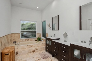 Rare Lakefront Opportunity in Glen Oaks at Colonnade! Situated - photo 29