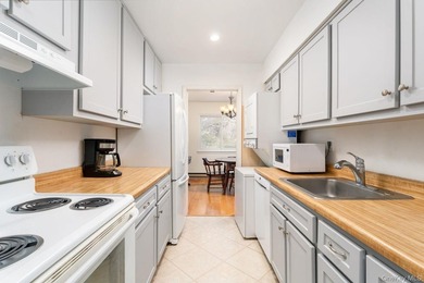 Welcome to easy living in this beautiful 3-bedroom, 2.5-bath - photo 8