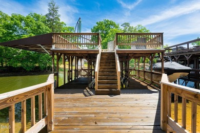 This WATERFRONT retreat on beautiful Badin Lake is the perfect - photo 48