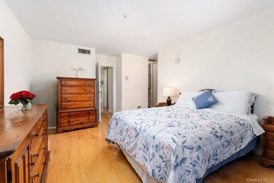 Welcome to easy living in this beautiful 3-bedroom, 2.5-bath - photo 9