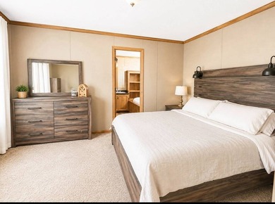 Welcome to your own slice of Toledo Bend! This immaculate 2019 - photo 10