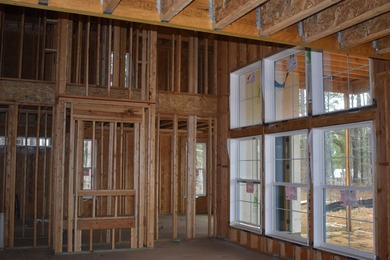 Welcome to refined modern living in the prestigious Harbor Club - photo 3