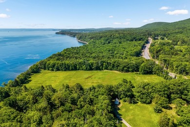 Exceptional 36 acre oceanfront parcel in Camden featuring 1.655 - photo 4