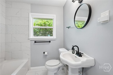 Welcome to 117 E 63rd St in the heart of Savannah! This - photo 17