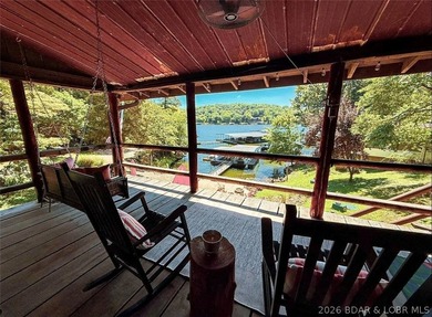 This log cabin dates back to the 1890, is beautiful remodeled - photo 23