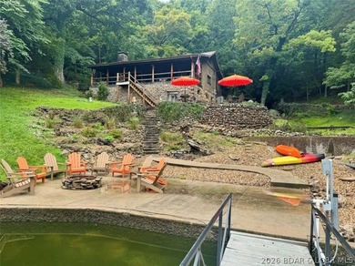 This log cabin dates back to the 1890, is beautiful remodeled - photo 24