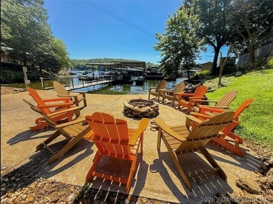 This log cabin dates back to the 1890, is beautiful remodeled - photo 27