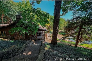 This log cabin dates back to the 1890, is beautiful remodeled - photo 32