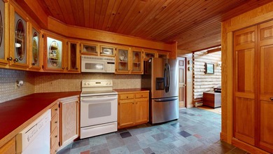Additional listing photo 4