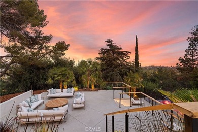 Breathtaking. Absolutely stunning. Two separate houses, but far - photo 12