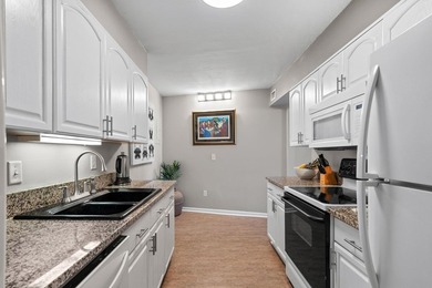 Discover the perfect blend of comfort and convenience with this - photo 15