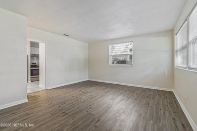 Your chance to add to your investment portfolio! This Duplex is - photo 15