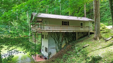 Mountain Retreat in Glenville, NC!! Tucked away in the serene - photo 19