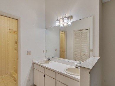 Located in a peaceful, low-traffic area with convenient access - photo 22