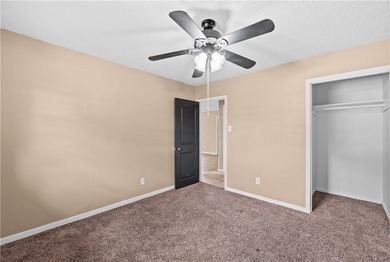 Experience the perfect blend of classic style and modern comfort - photo 23