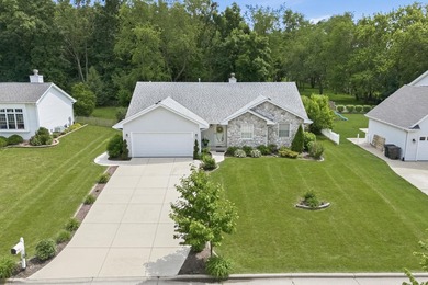 Perfectly positioned a mile from downtown Lake Geneva, this home - photo 2