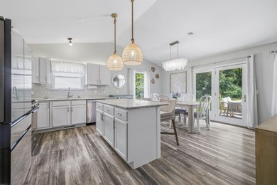 Perfectly positioned a mile from downtown Lake Geneva, this home - photo 5