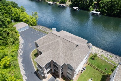 Lake Taneycomo Condo For Sale in Branson Missouri