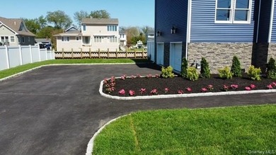 One of a kind waterfront new construction offering 4 bedrooms - photo 11