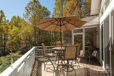 Updated and Move-In-Ready Kenmure Cottage. This warm and - photo 13