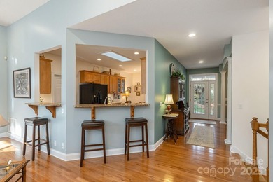 Updated and Move-In-Ready Kenmure Cottage. This warm and - photo 15