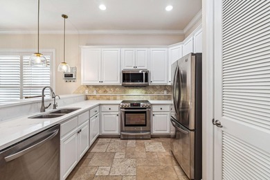 Nestled in a peaceful cul-de-sac, this charming beach cottage - photo 15
