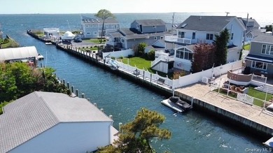 One of a kind waterfront new construction offering 4 bedrooms - photo 18