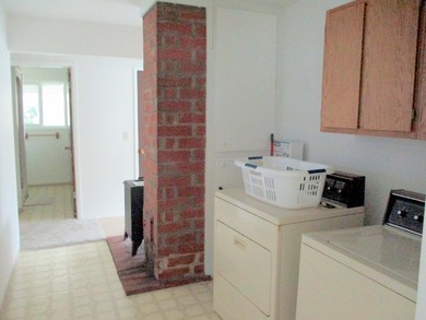 This Williamson Riverfront Home! Features 3 Bedrooms 2 Baths - photo 18