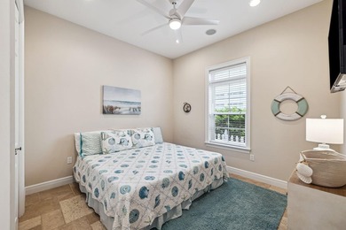 Nestled in a peaceful cul-de-sac, this charming beach cottage - photo 24