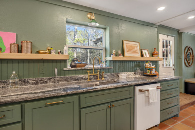 Lakefront Retreat - photo 6