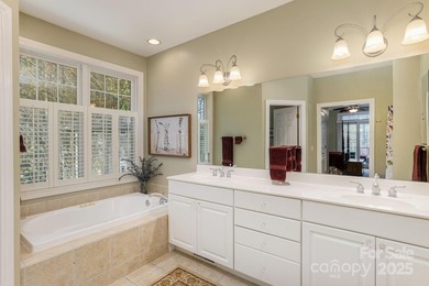 Updated and Move-In-Ready Kenmure Cottage. This warm and - photo 25