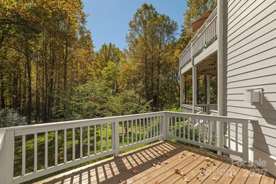 Updated and Move-In-Ready Kenmure Cottage. This warm and - photo 31
