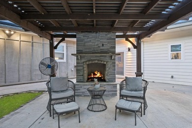 Welcome to this one of a kind Colonial estate, tucked away on 2 - photo 31
