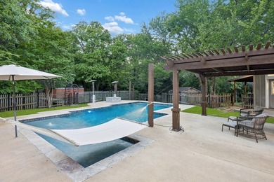 Welcome to this one of a kind Colonial estate, tucked away on 2 - photo 33
