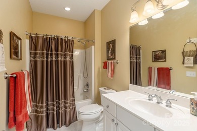 Updated and Move-In-Ready Kenmure Cottage. This warm and - photo 36