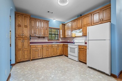 This 7 Bedroom 5 Bath home is perfect for a large family or - photo 47