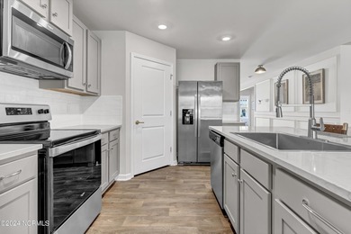 Custom Built Home with lots of upgrades; 3 Bedrooms and Two Full - photo 10