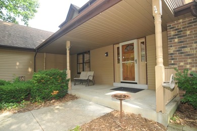 Well-maintained 4-bedroom, 2.5-bath Colonial featuring a - photo 4