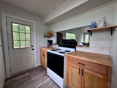 Charming Cozy Cottage! - photo 11