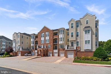 Beautifully maintained, freshly painted, and elevator-accessible - photo 3