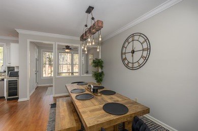 Unique townhome opportunity in the heart of Reynolds Lake