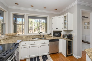 Unique townhome opportunity in the heart of Reynolds Lake