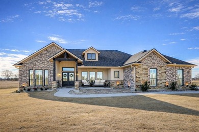 Bonham Lake Home For Sale in Bonham Texas