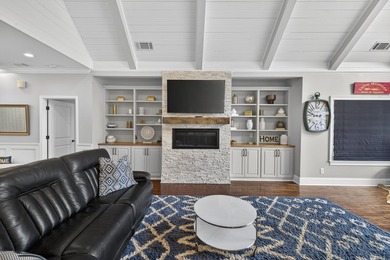 Wake up to lake breezes and endless entertaining possibilities - photo 8